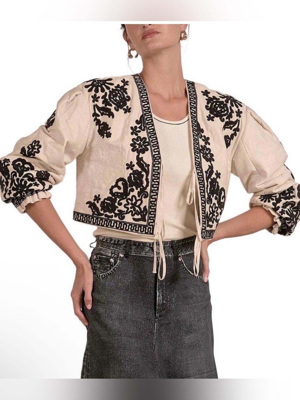 ELAN/ Embroidered Cropped Jacket -Cream - Black Floral Trim/ NWT / Small/ Ptp-22